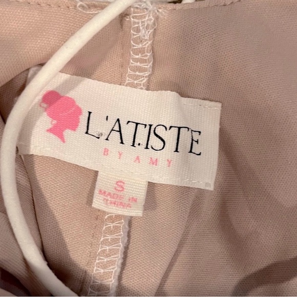 L'ATISTE White Lace Overlay Mini Dress with Nude Lining - Picture 16 of 16